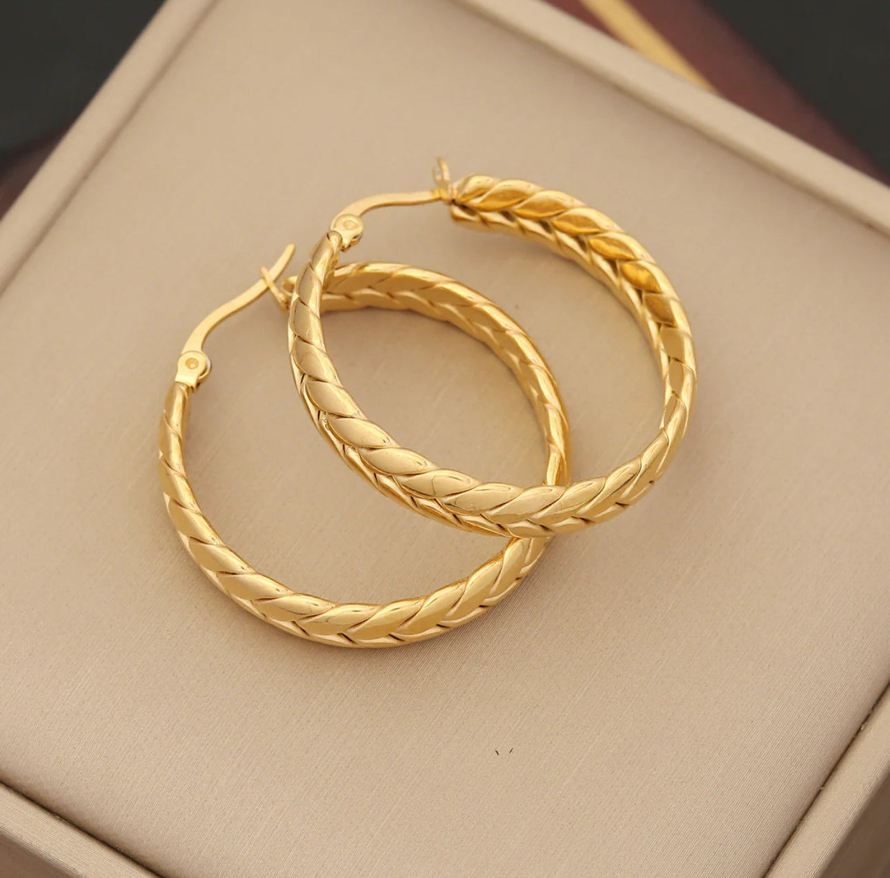 Alia Gold Hoop Earrings