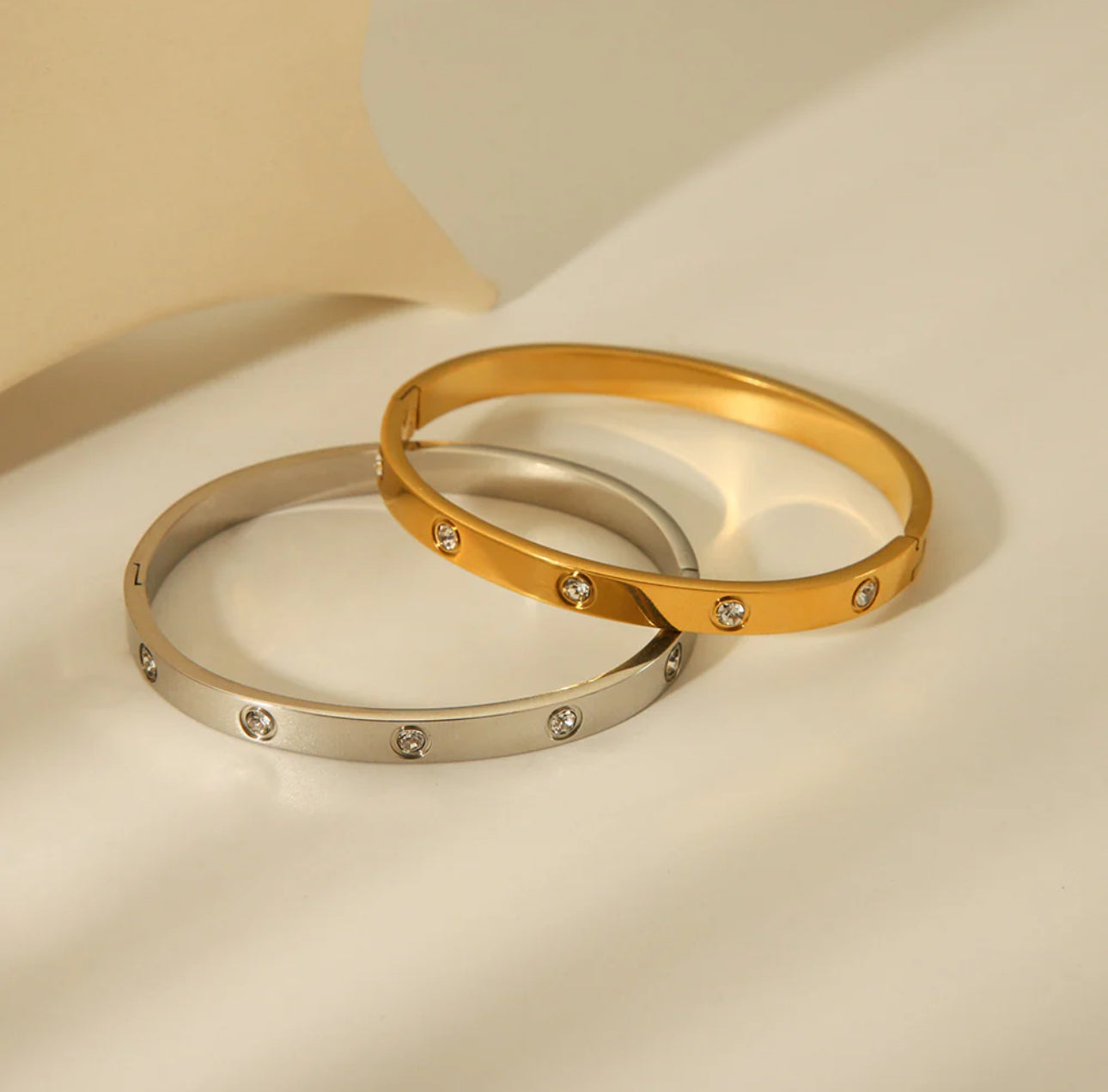 ‘Lovette’ Bangle