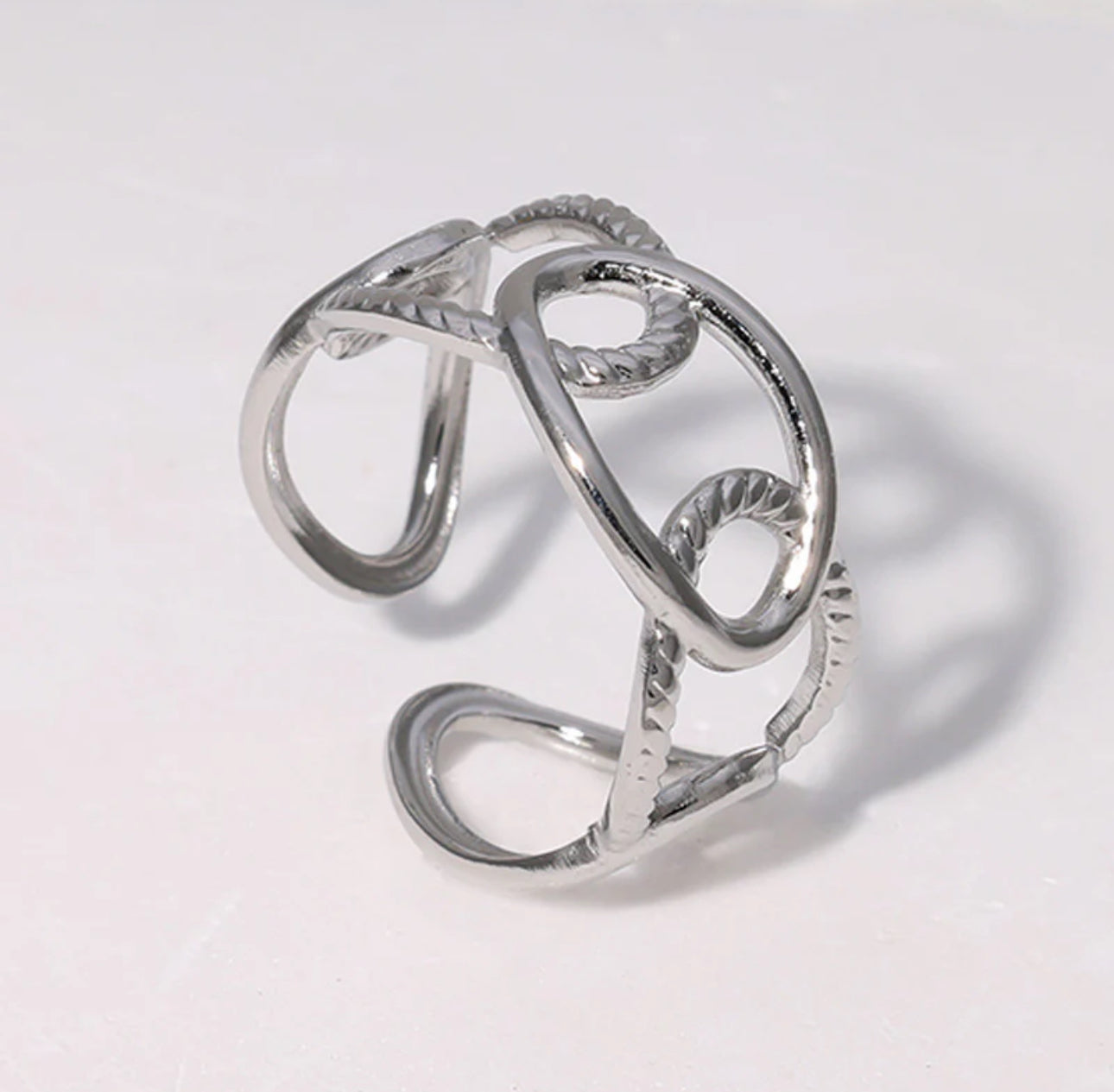 Flavia Adjustable Ring